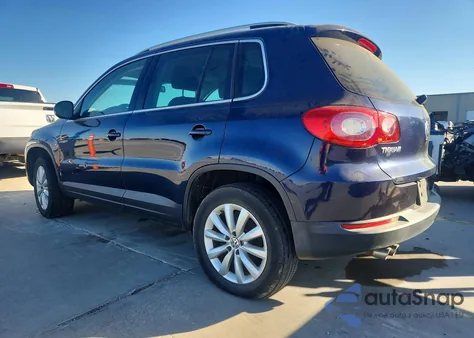 2011 Volkswagen Tiguan S z USA, uszkodzony, nr VIN WVGAV7AX9BW506979